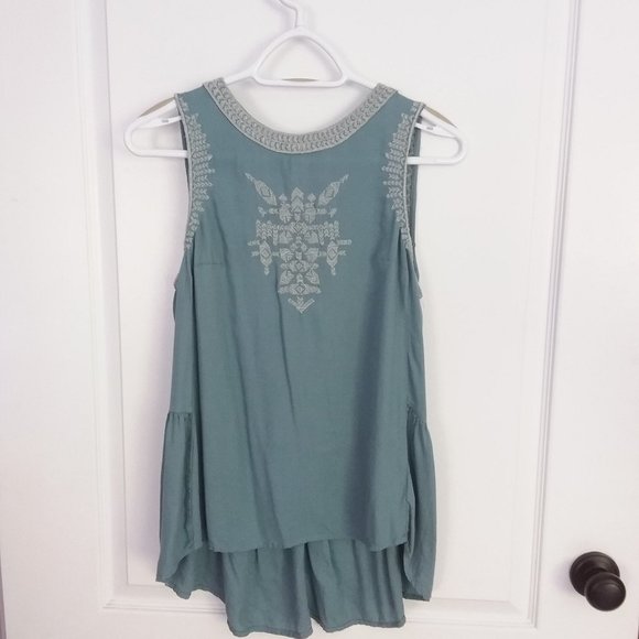 Jessica Simpson tunic size small - Picture 1 of 5